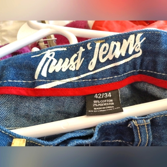 Jeans - Picture 1 of 4